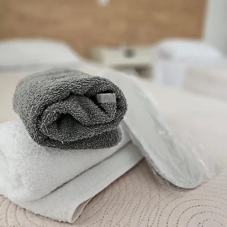 Lora Lejlighed Ýpsos