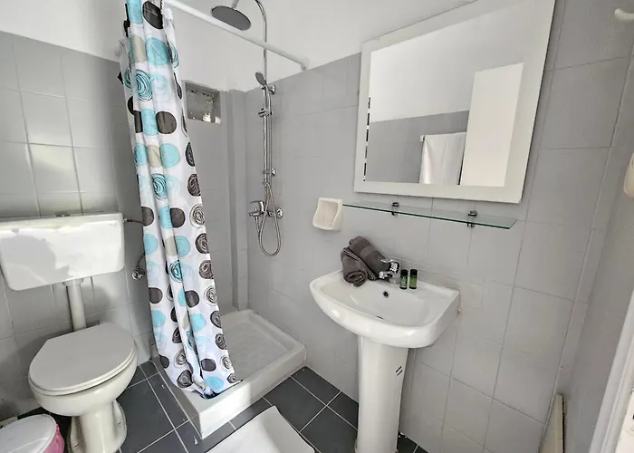 Lora & With Balcony In Corfu * Ipsos