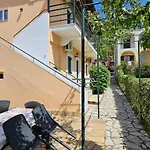 Lora & With Balcony In Corfu Διαμέρισμα Ύψος