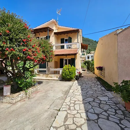 Apartman Lora & With Balcony In Corfu