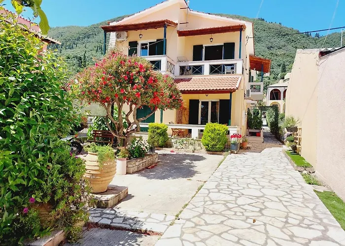 Lora & With Balcony In Corfu * 阿普索斯